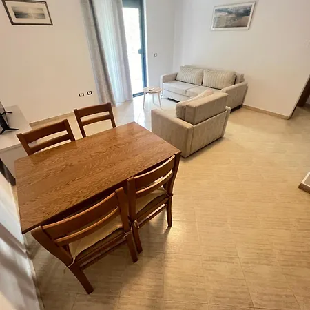 Apartamento 303 A4 *
